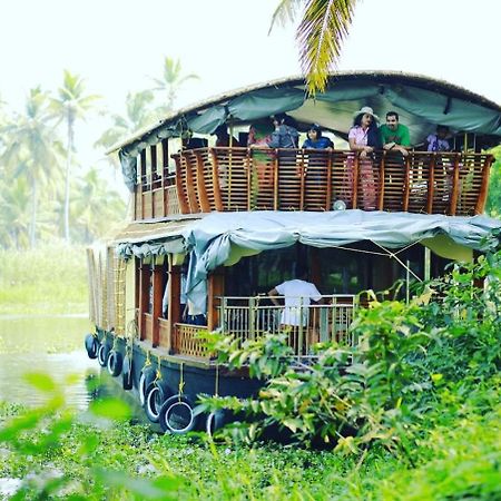 Rajahamsam Houseboat Villa Kumarakom Exterior foto