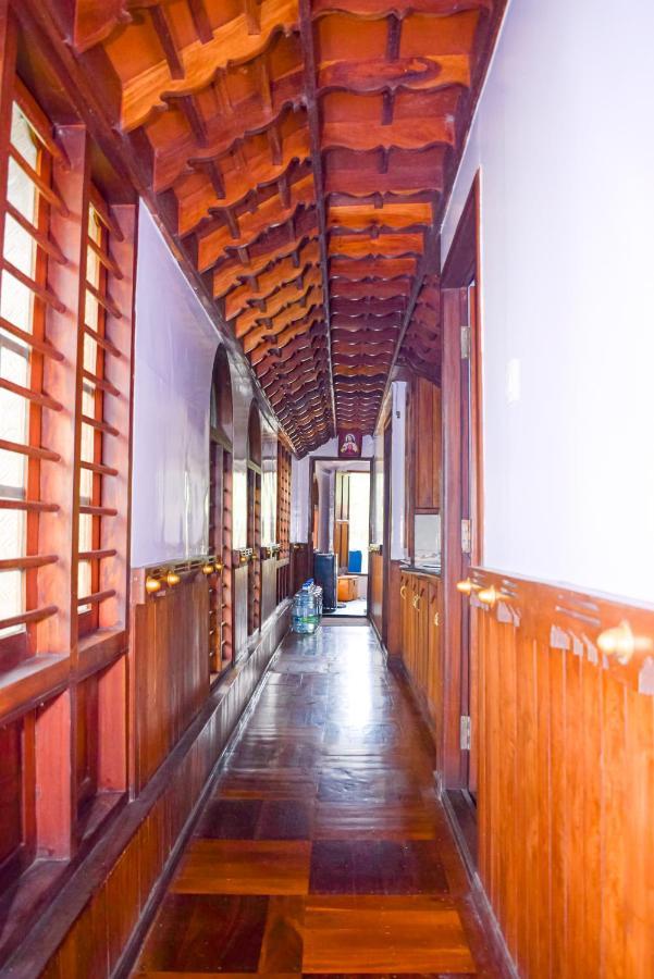 Rajahamsam Houseboat Villa Kumarakom Exterior foto